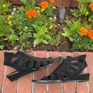 VIA SPIGA Park Black Suede Zipper Sandal SZ 9